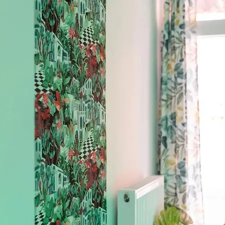 Apartment Thalia “ Muse Of Bucolic Poetry ” *