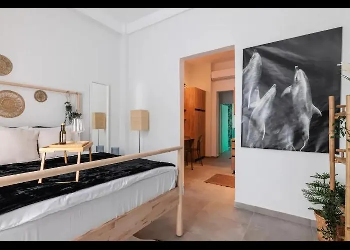 Thalia “ Muse Of Bucolic Poetry ” Appartement *